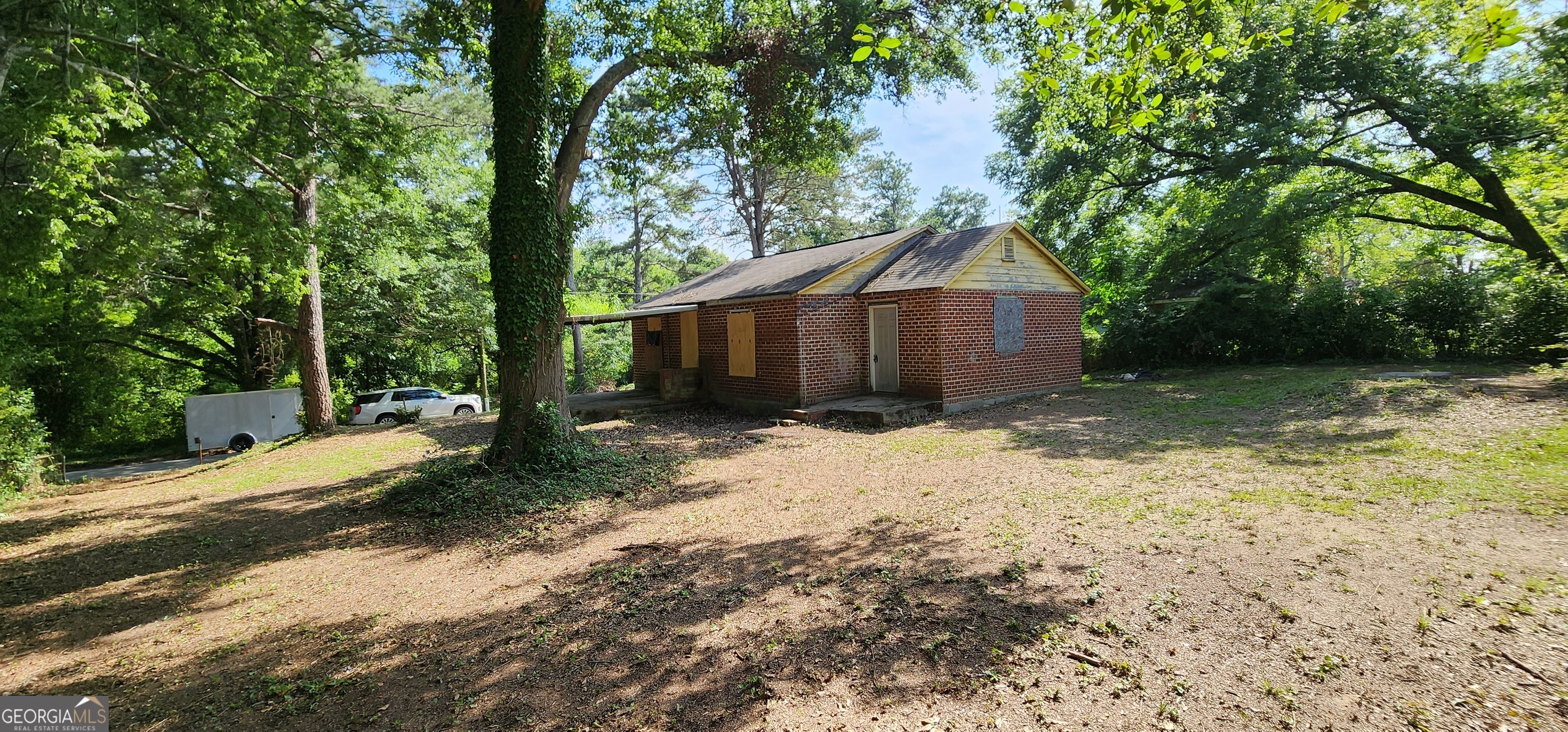 541 Straight Street Property Photo 4