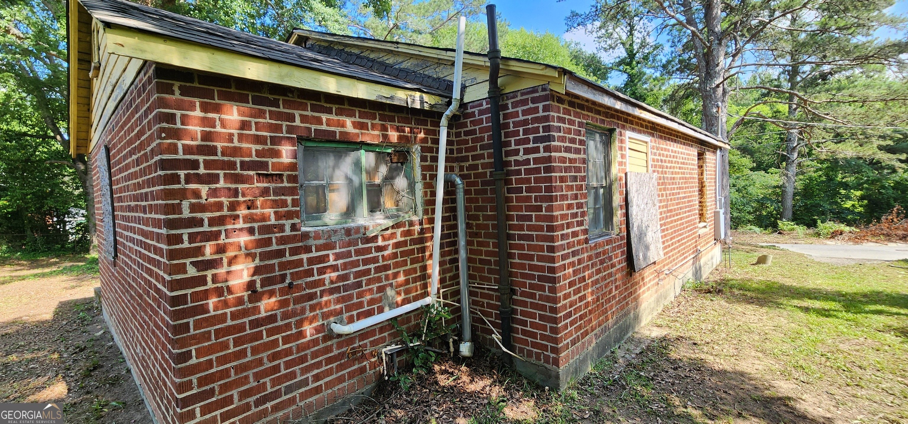 541 Straight Street Property Photo 7