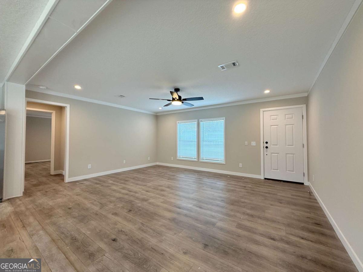 5246 Owens Road Property Photo 2
