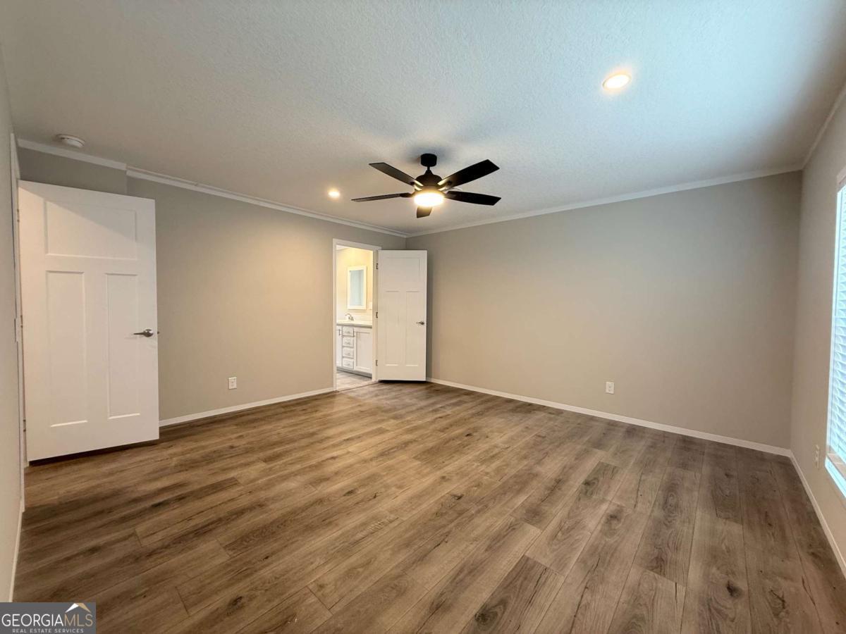 5246 Owens Road Property Photo 7