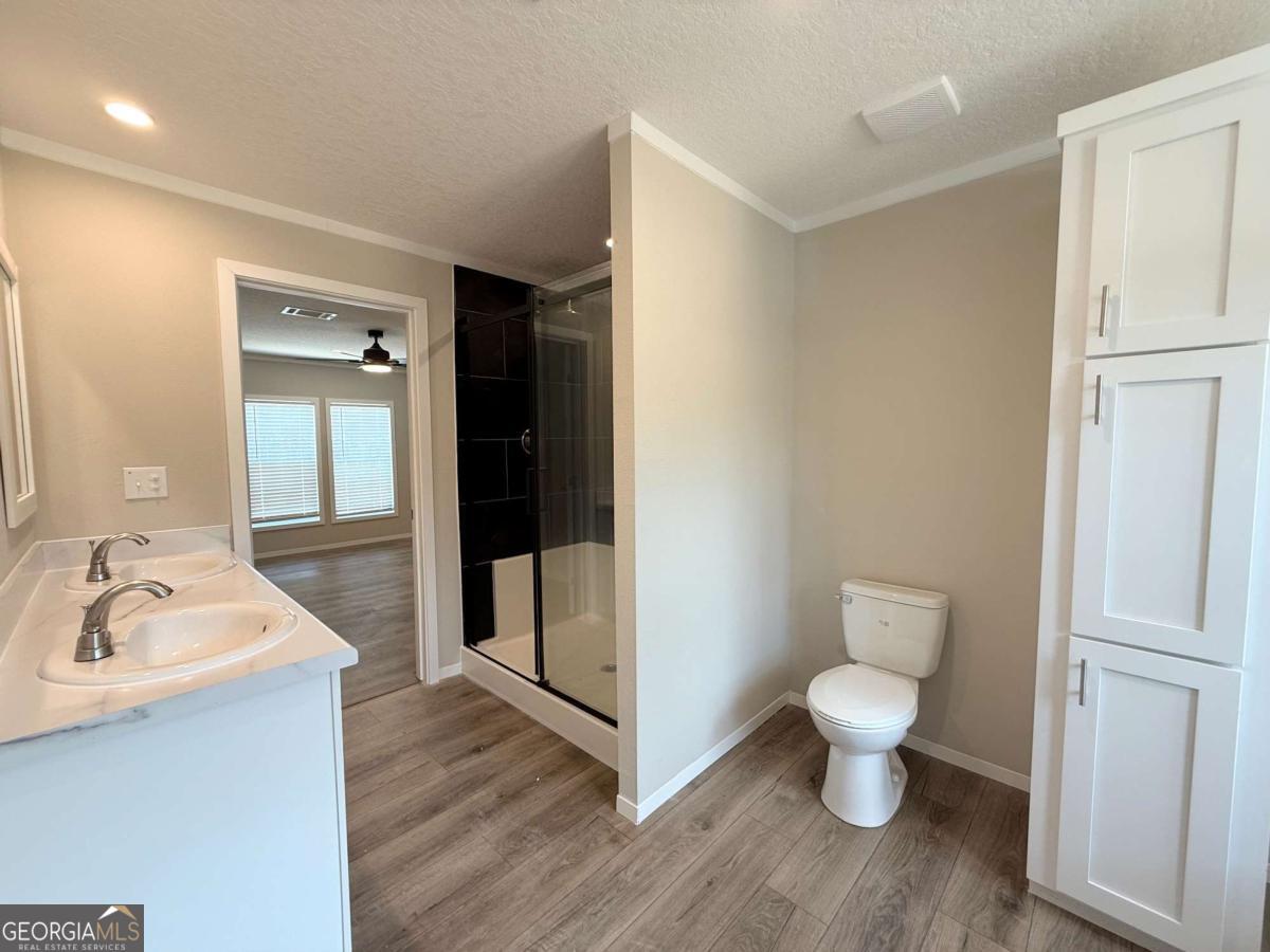 5246 Owens Road Property Photo 10