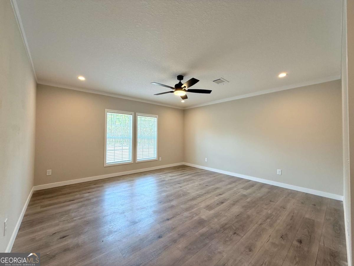 5246 Owens Road Property Photo 15