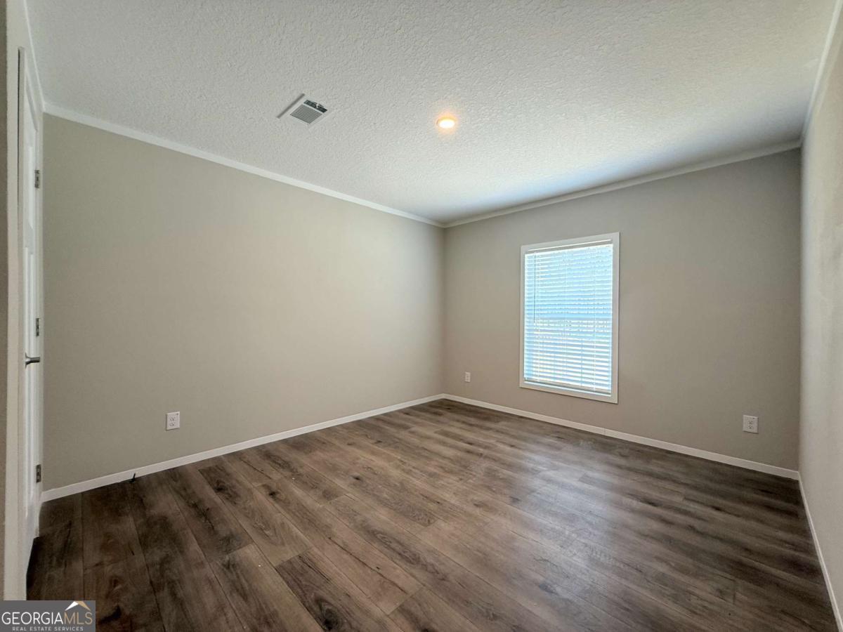 5246 Owens Road Property Photo 16