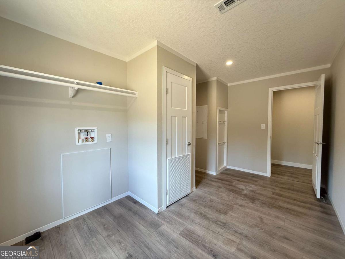 5246 Owens Road Property Photo 18
