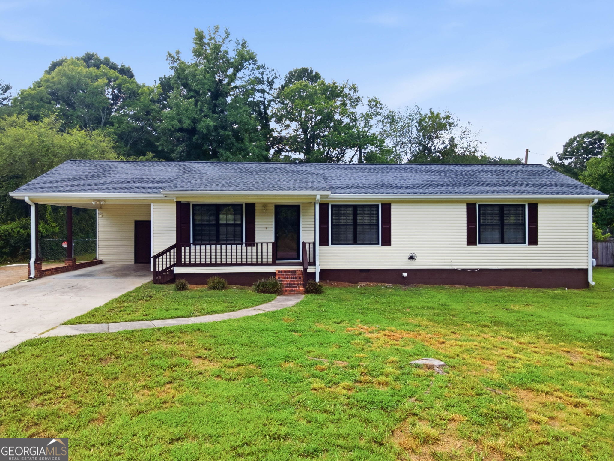 672 Reeceburg Road Se Property Photo 1