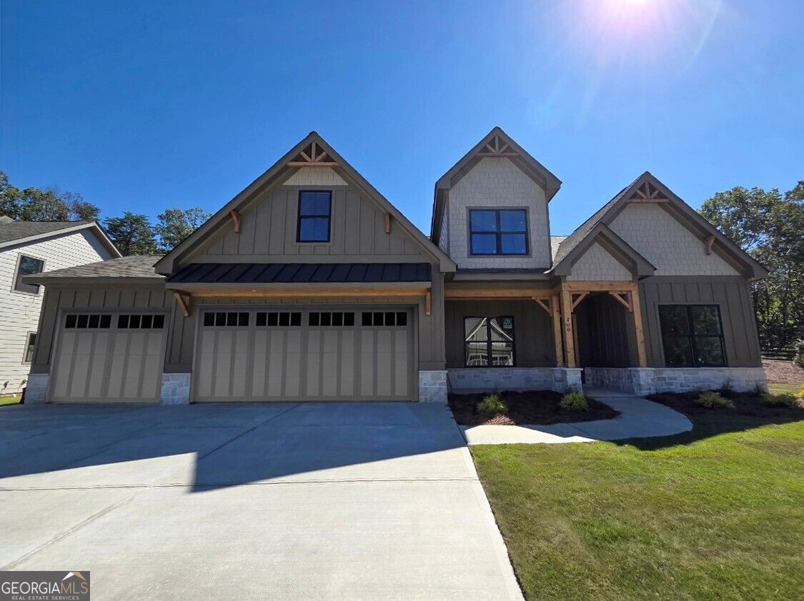 100 Cherokee Cove Property Photo 3