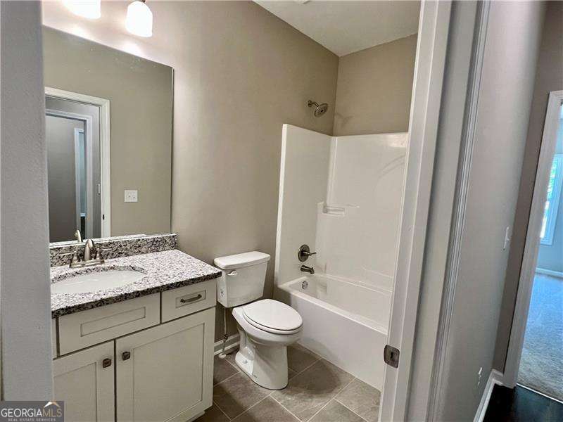 100 Cherokee Cove Property Photo 10