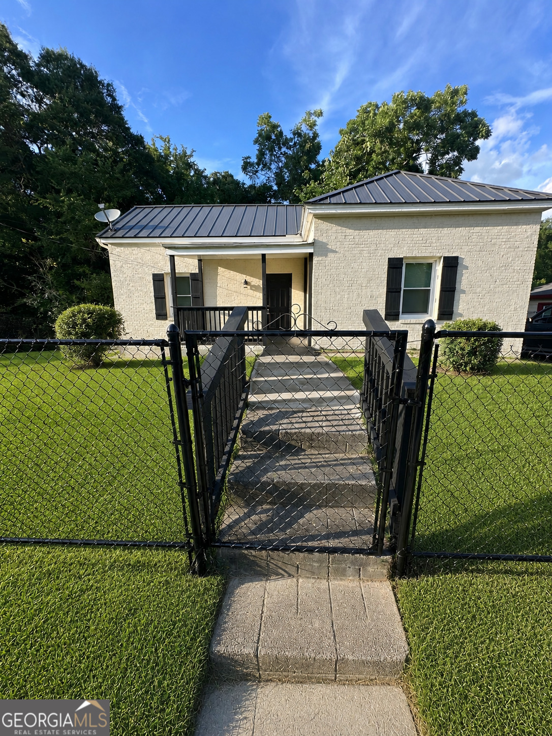 409 Colquitt Street Property Photo 3