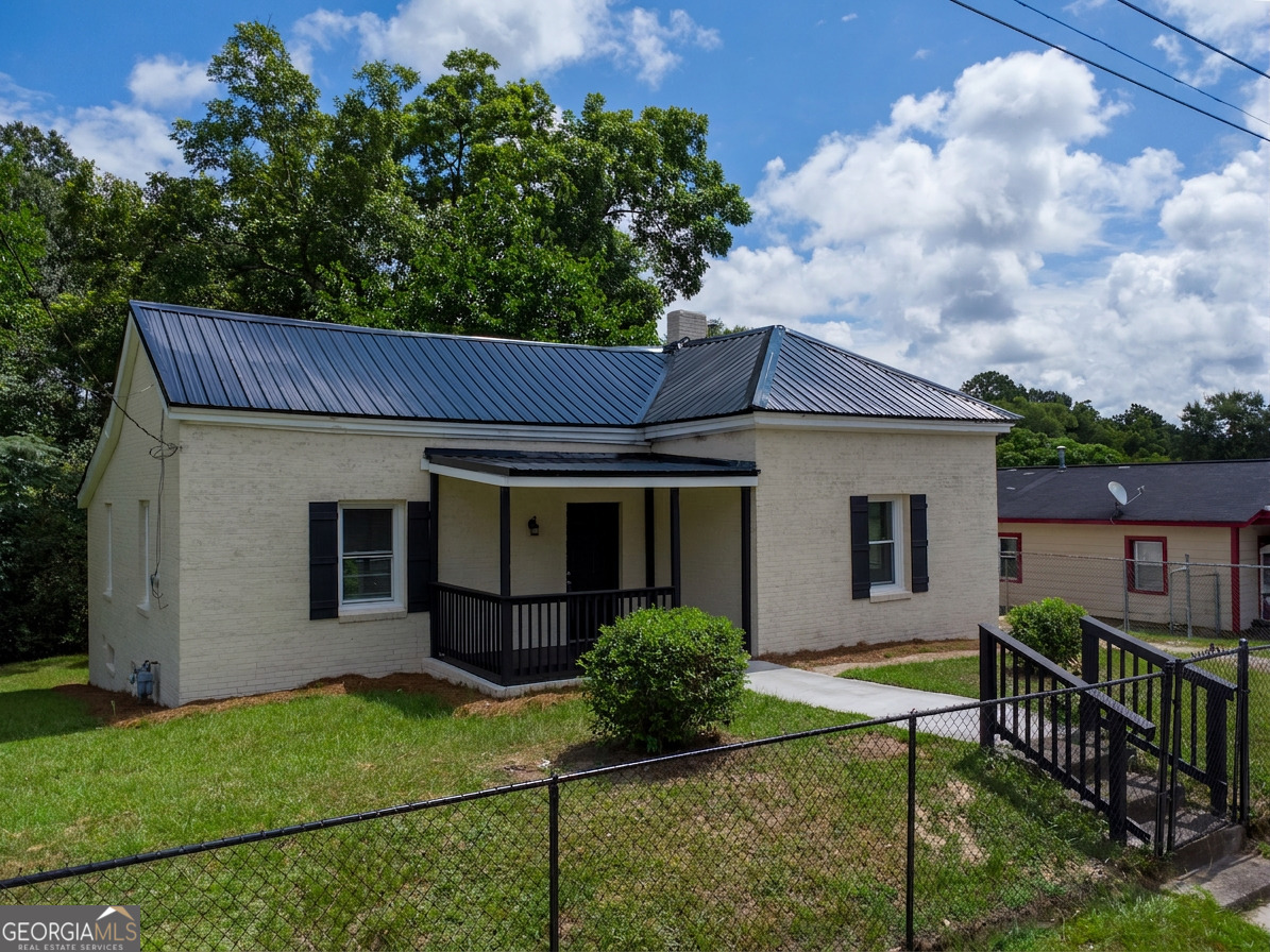 409 Colquitt Street Property Photo 4