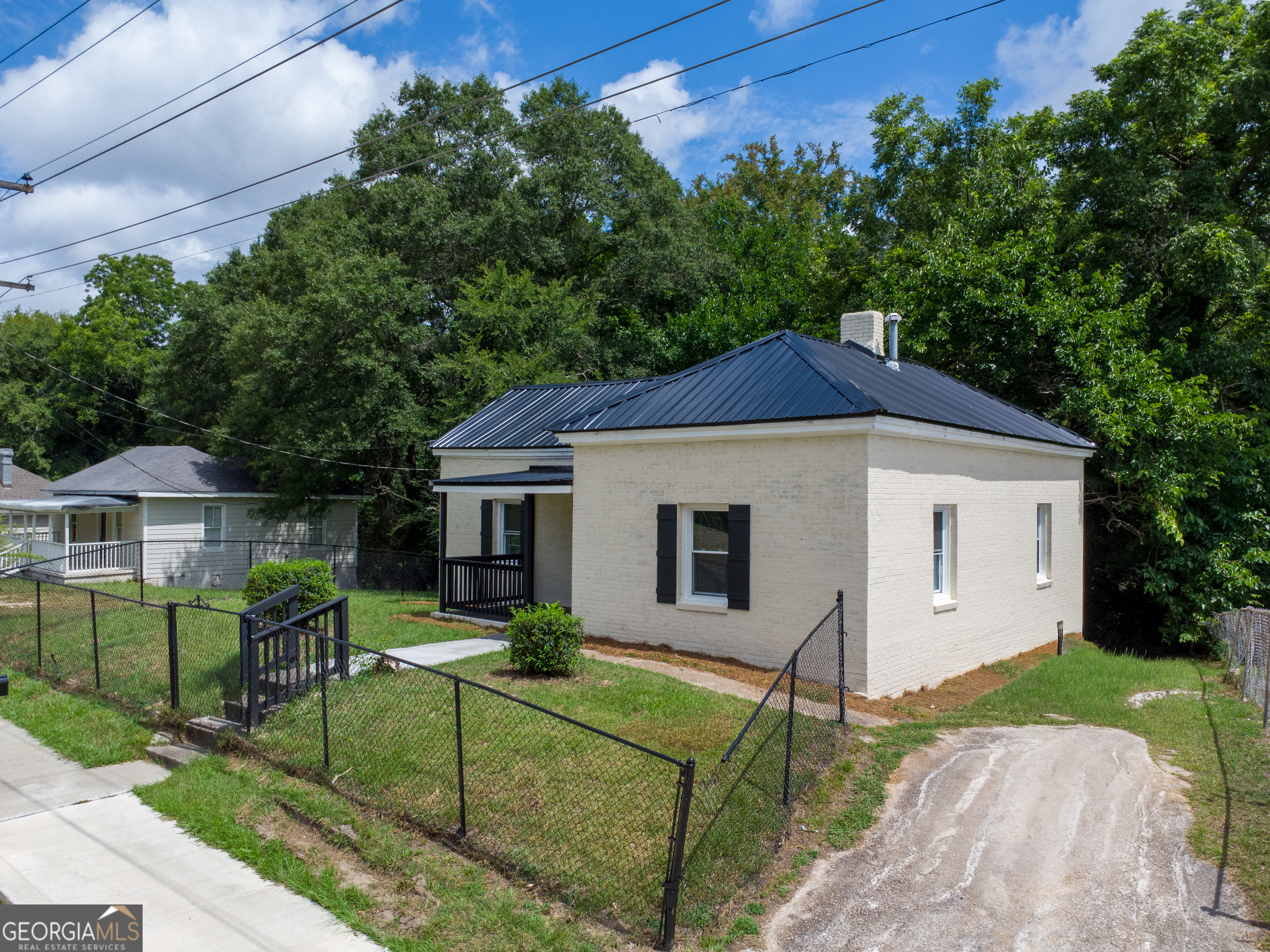 409 Colquitt Street Property Photo 5