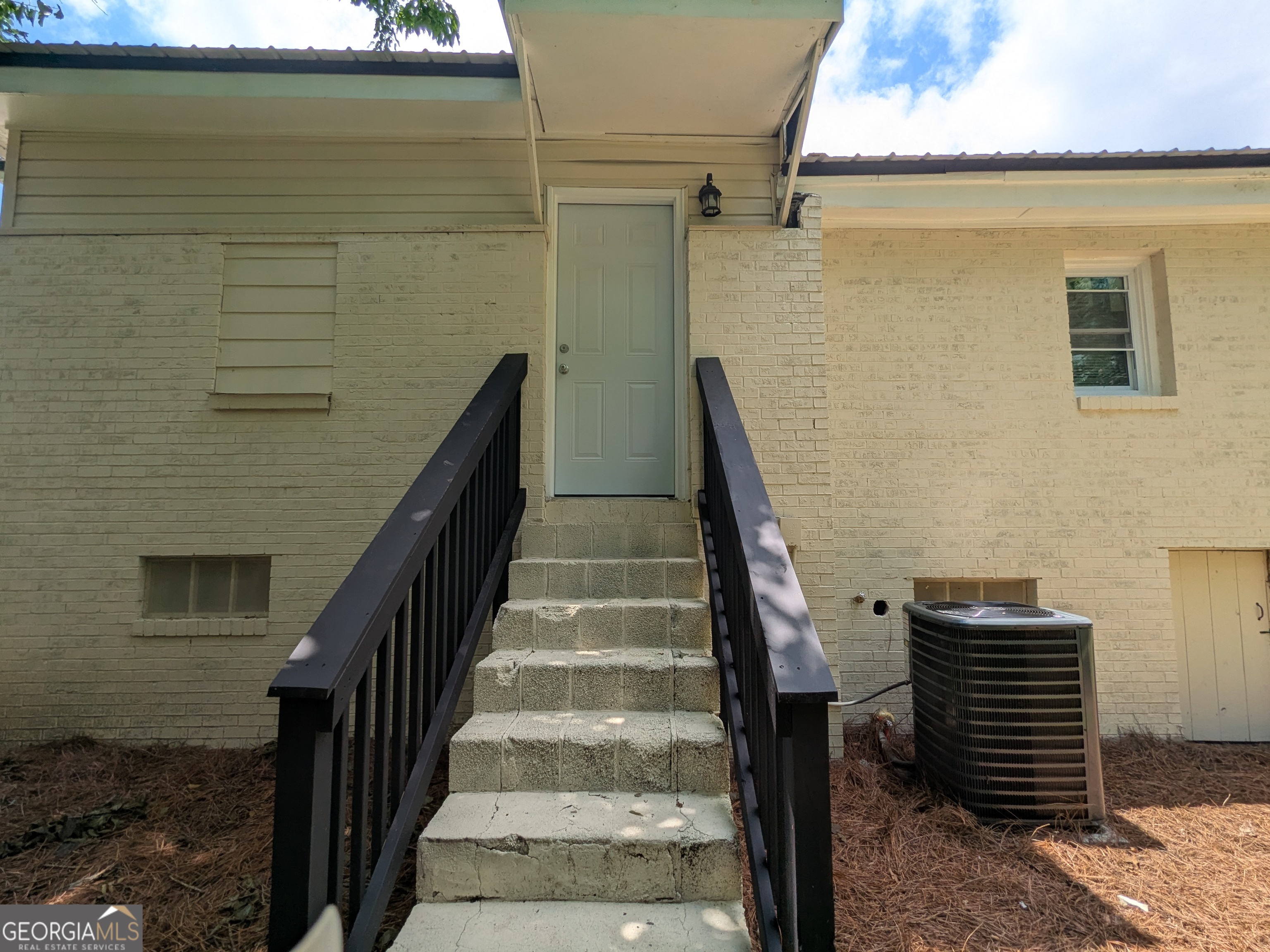 409 Colquitt Street Property Photo 8