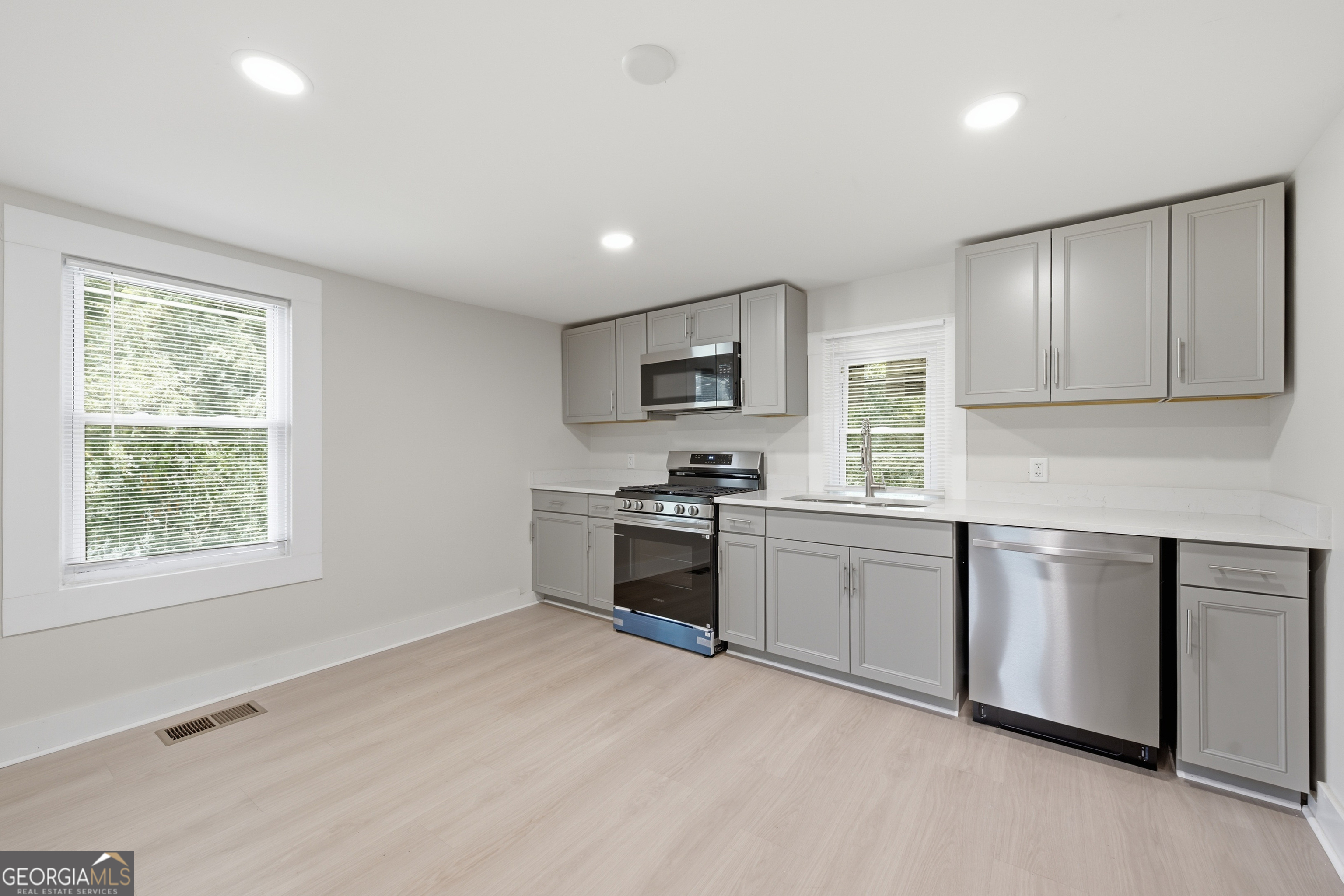 409 Colquitt Street Property Photo 24
