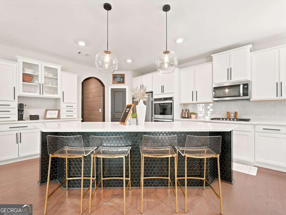 542 Flyingbolt Run Property Photo 14