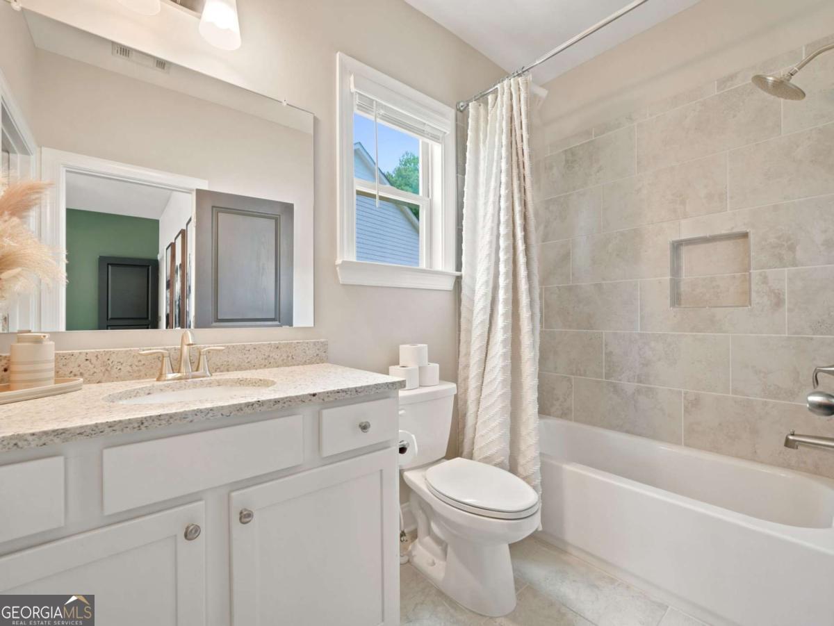 542 Flyingbolt Run Property Photo 27