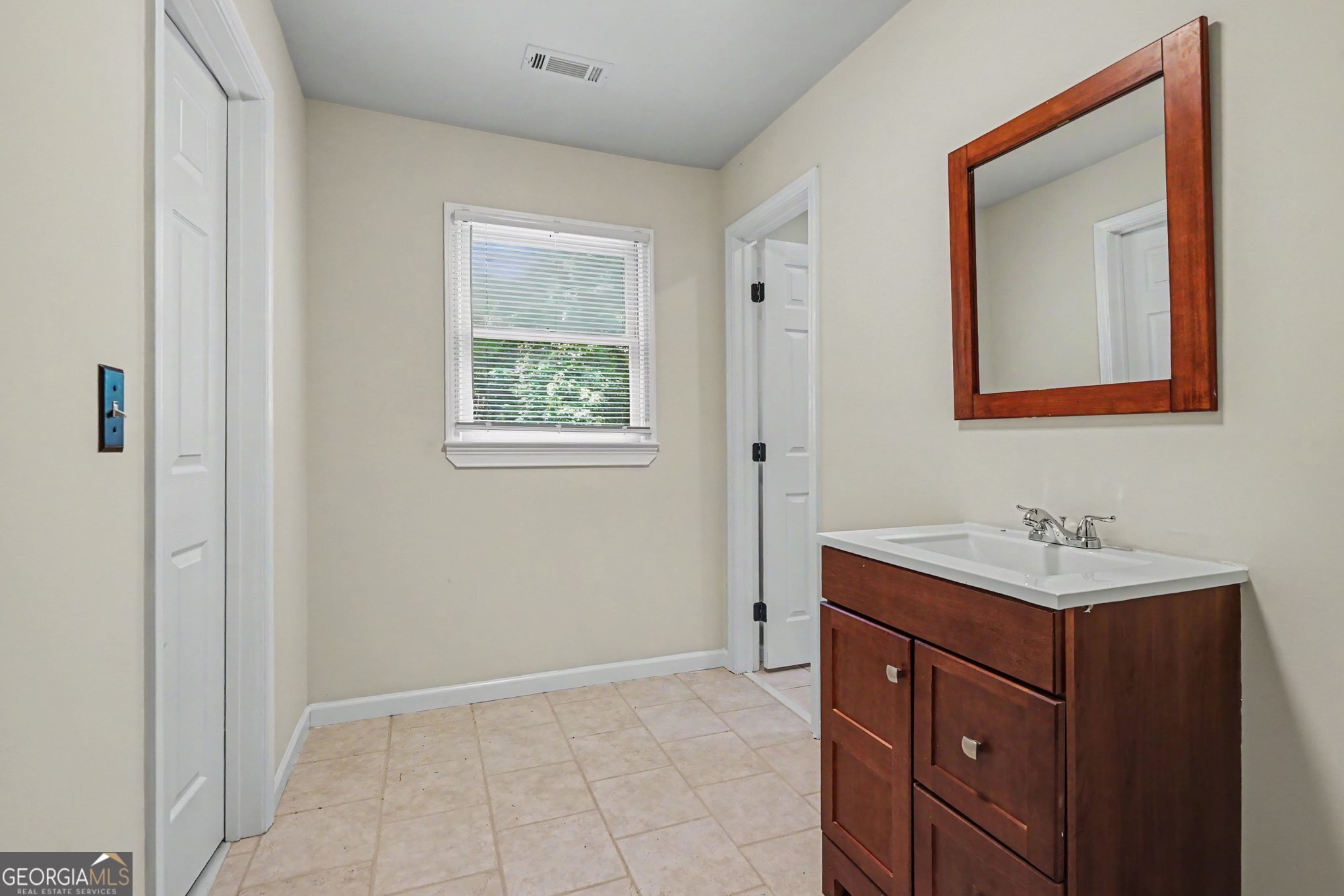 3597 Smithtown Road Property Photo 16