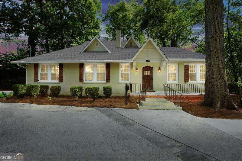 3175 Ingleside Avenue Property Photo 1