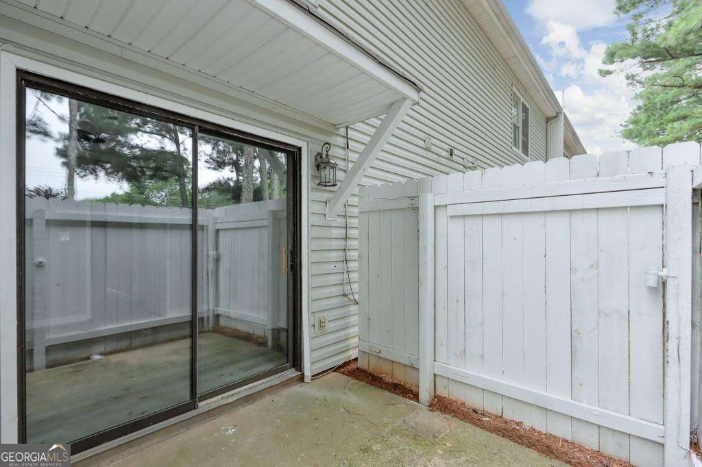 1627 Homestead Trail Property Photo 20