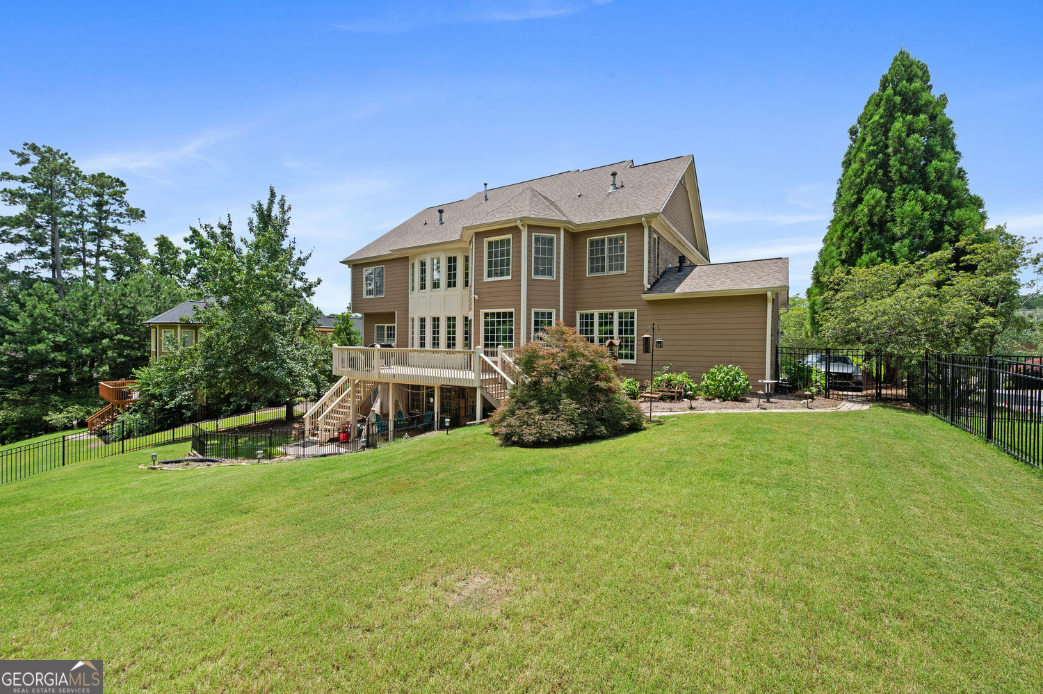 128 Westbrook Drive Property Photo 3