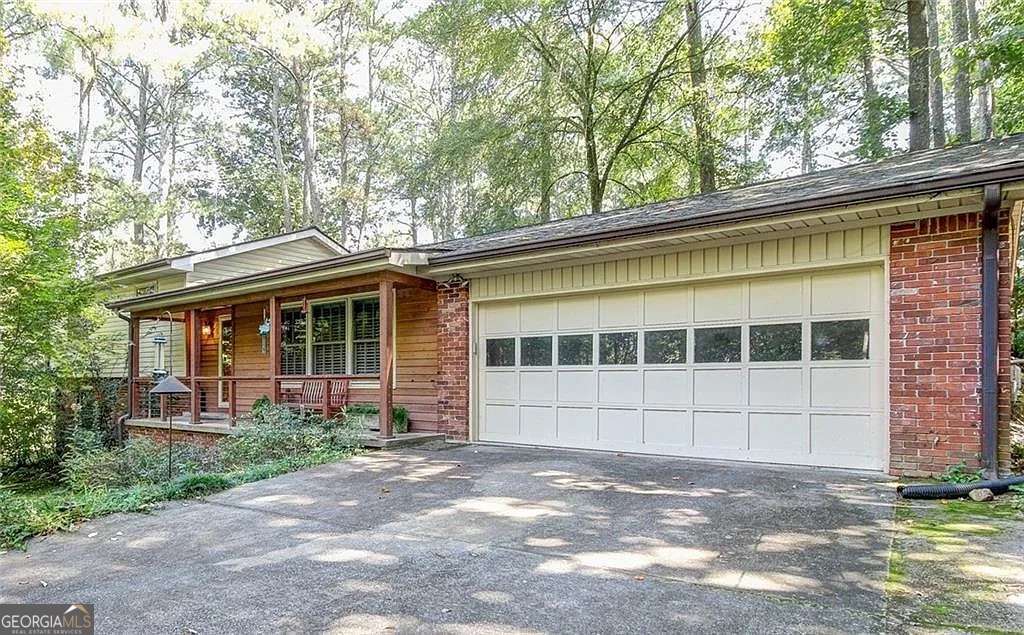 2543 Lake Flair Court Ne Property Photo 1