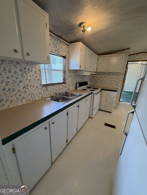 214 Forest Avenue Property Photo 9