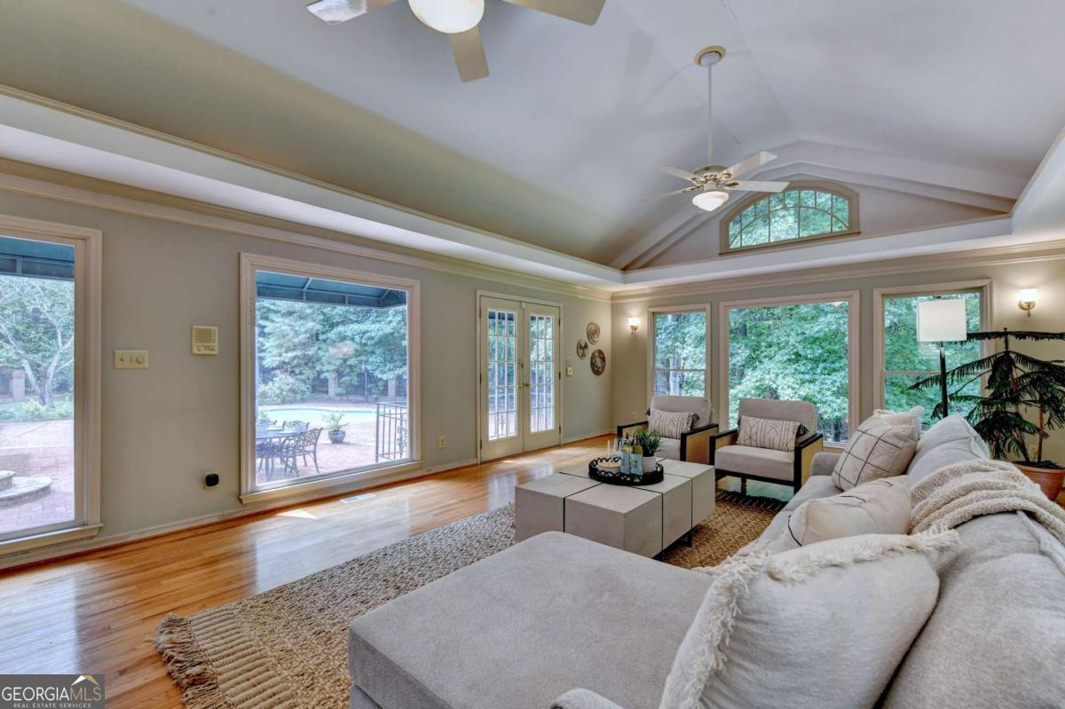 385 Five Acre Road Property Photo 10