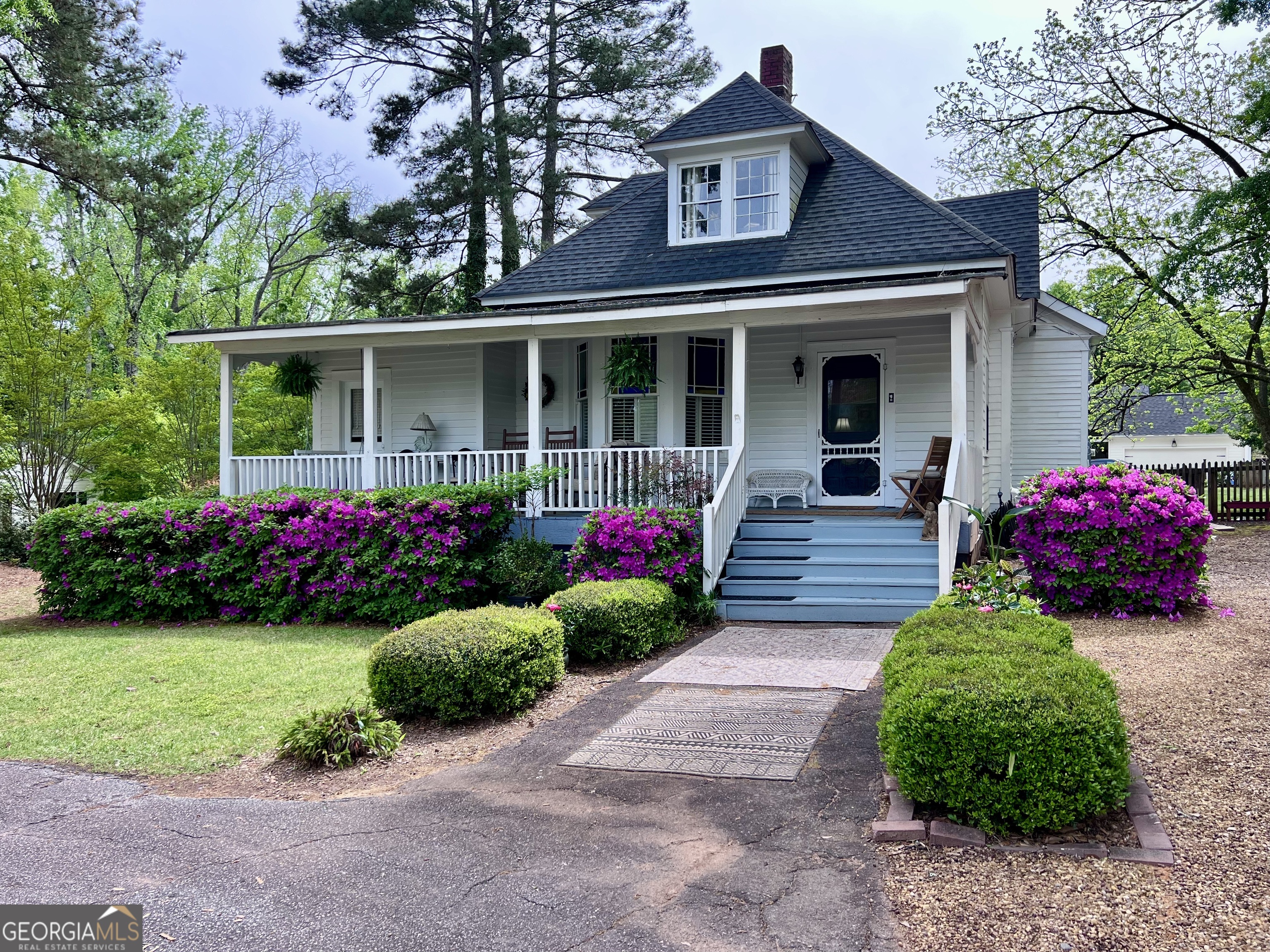 600 Foster Street Property Photo 1