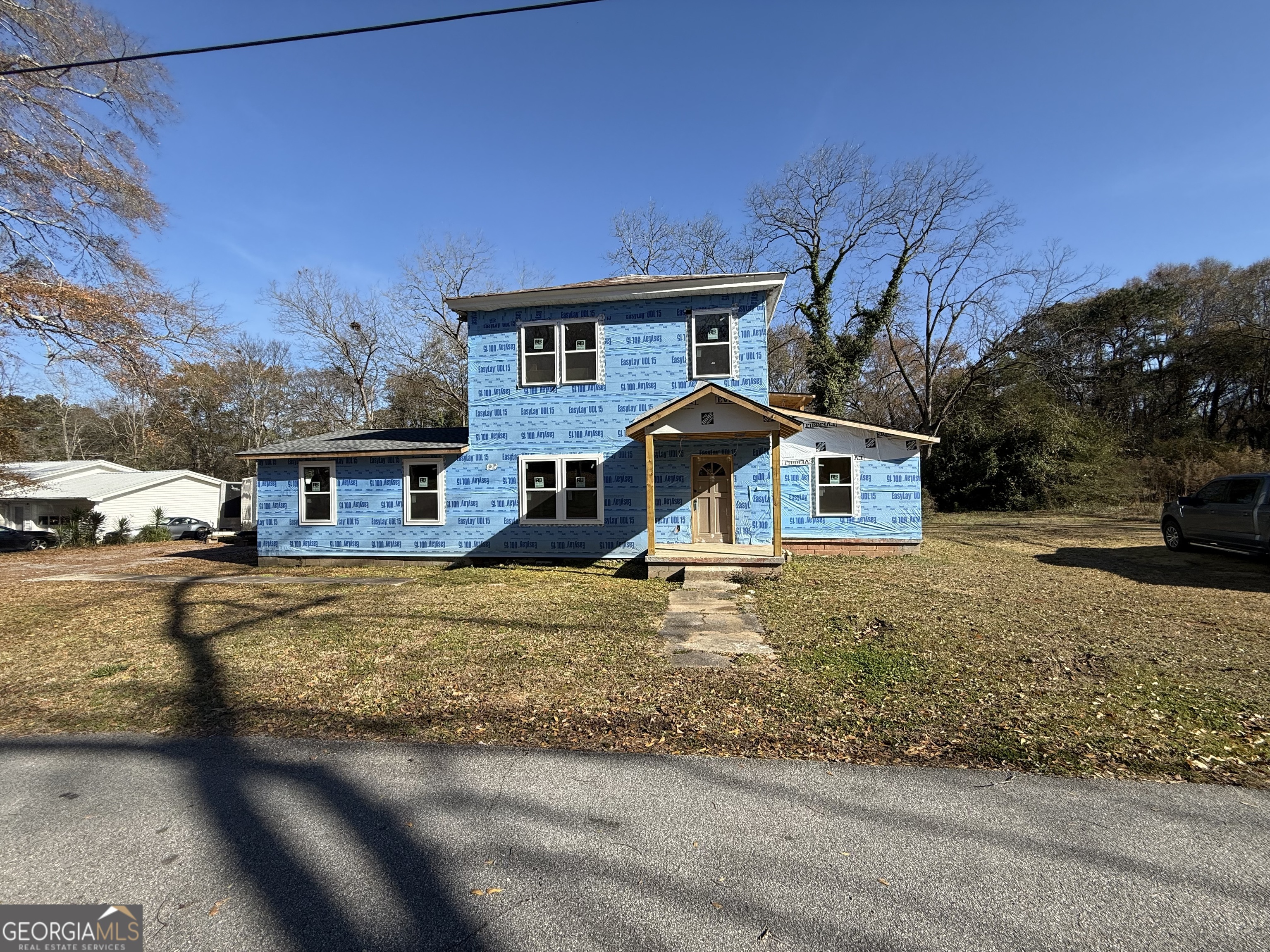 466 West Avenue Property Photo 1