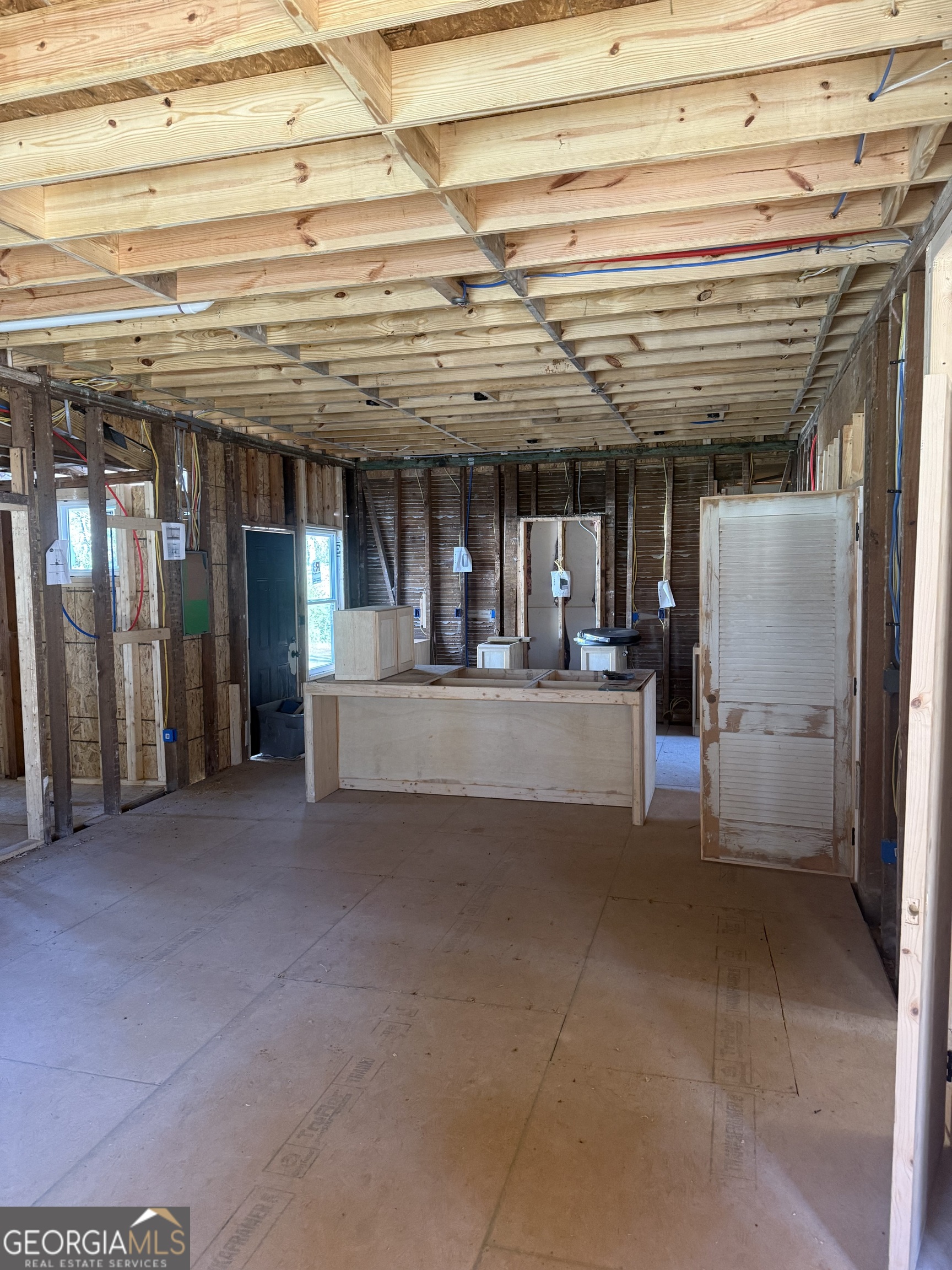 466 West Avenue Property Photo 7