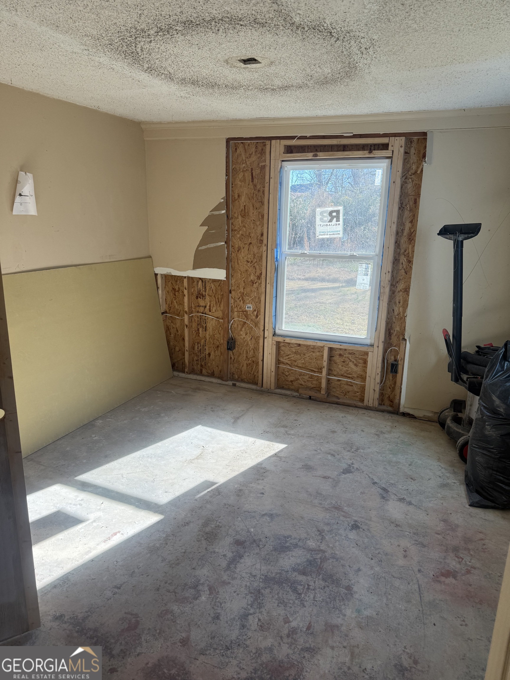 466 West Avenue Property Photo 13