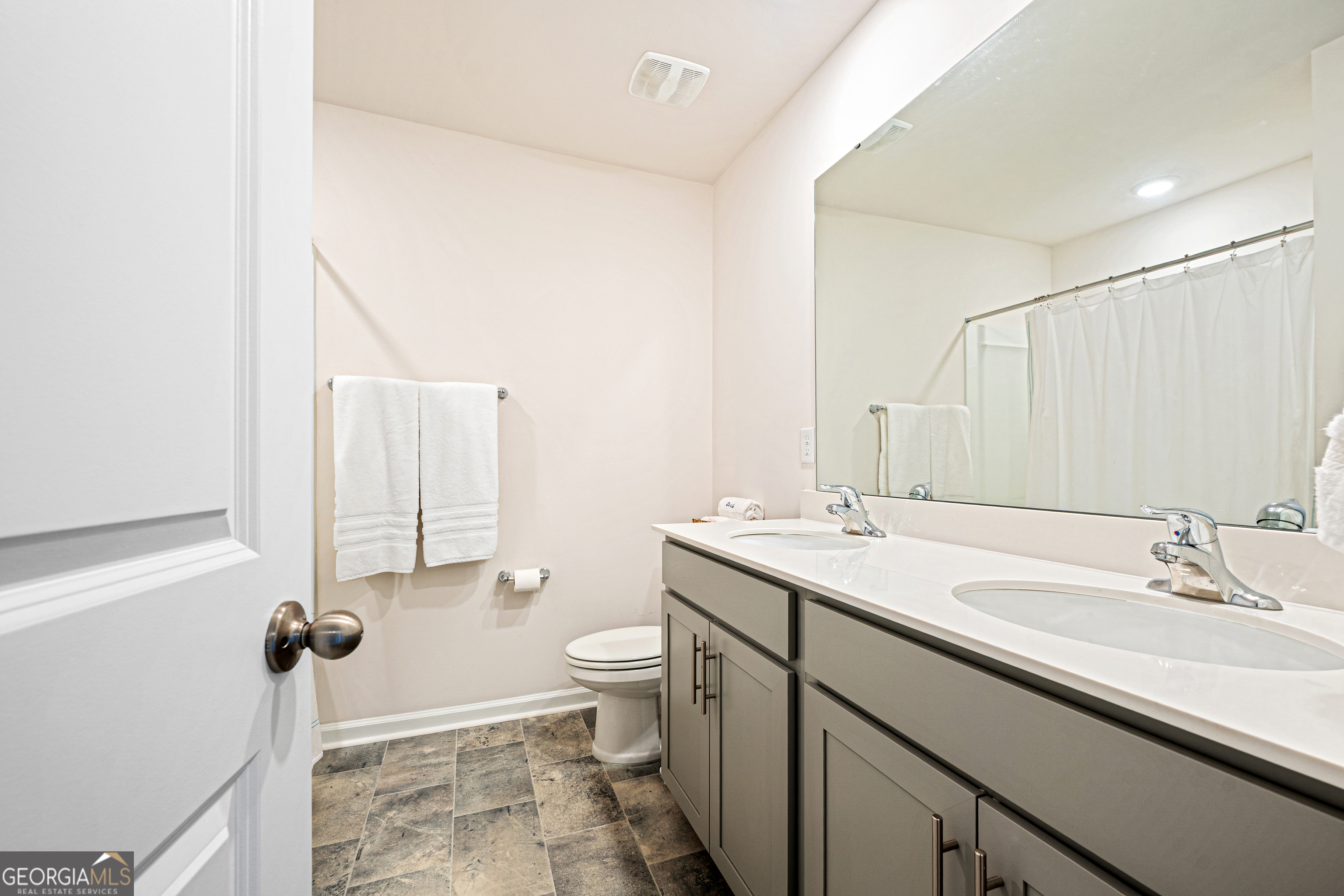 207 Ashwood Way Property Photo 24