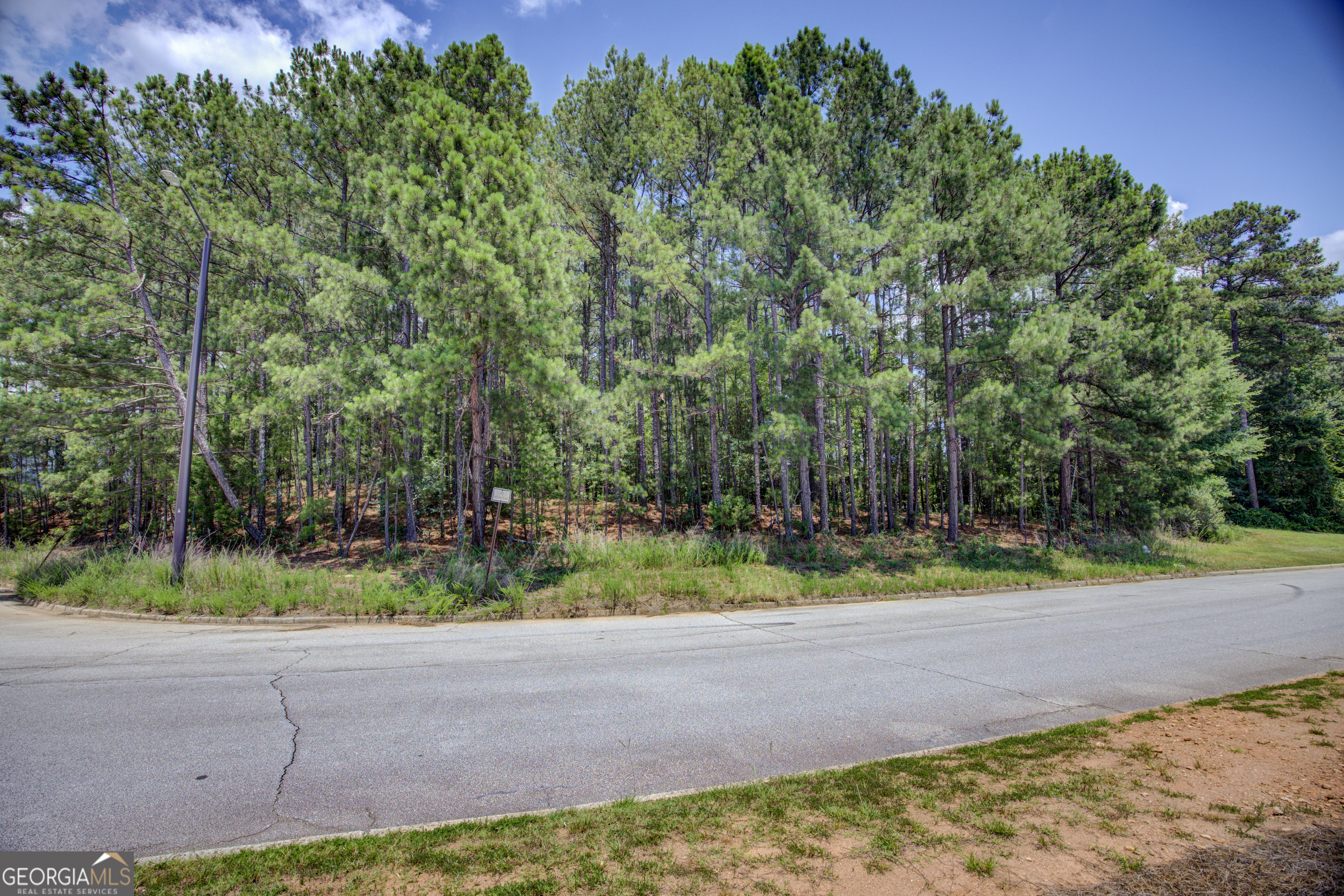 2060 Ne East Park Drive Property Photo 8