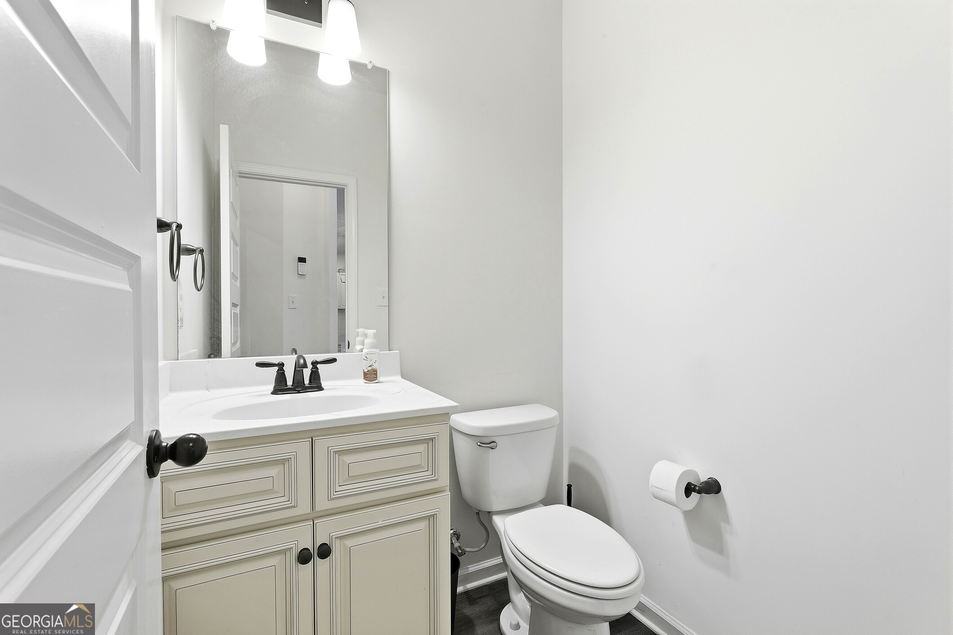 245 Southridge Property Photo 26