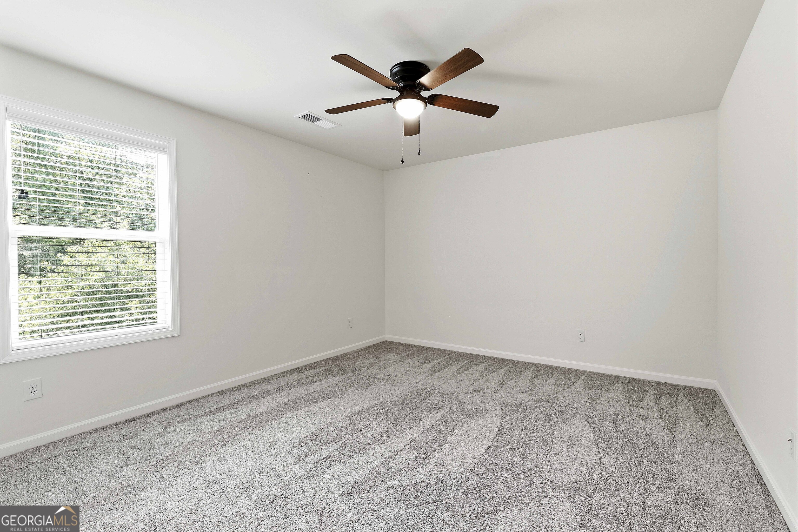 245 Southridge Property Photo 29