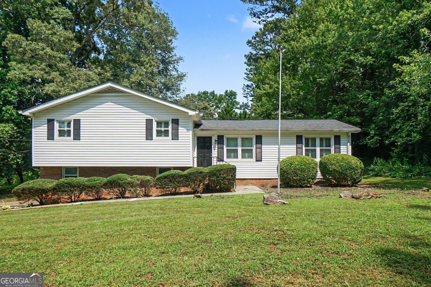 1272 Oakwoods Drive Property Photo 1
