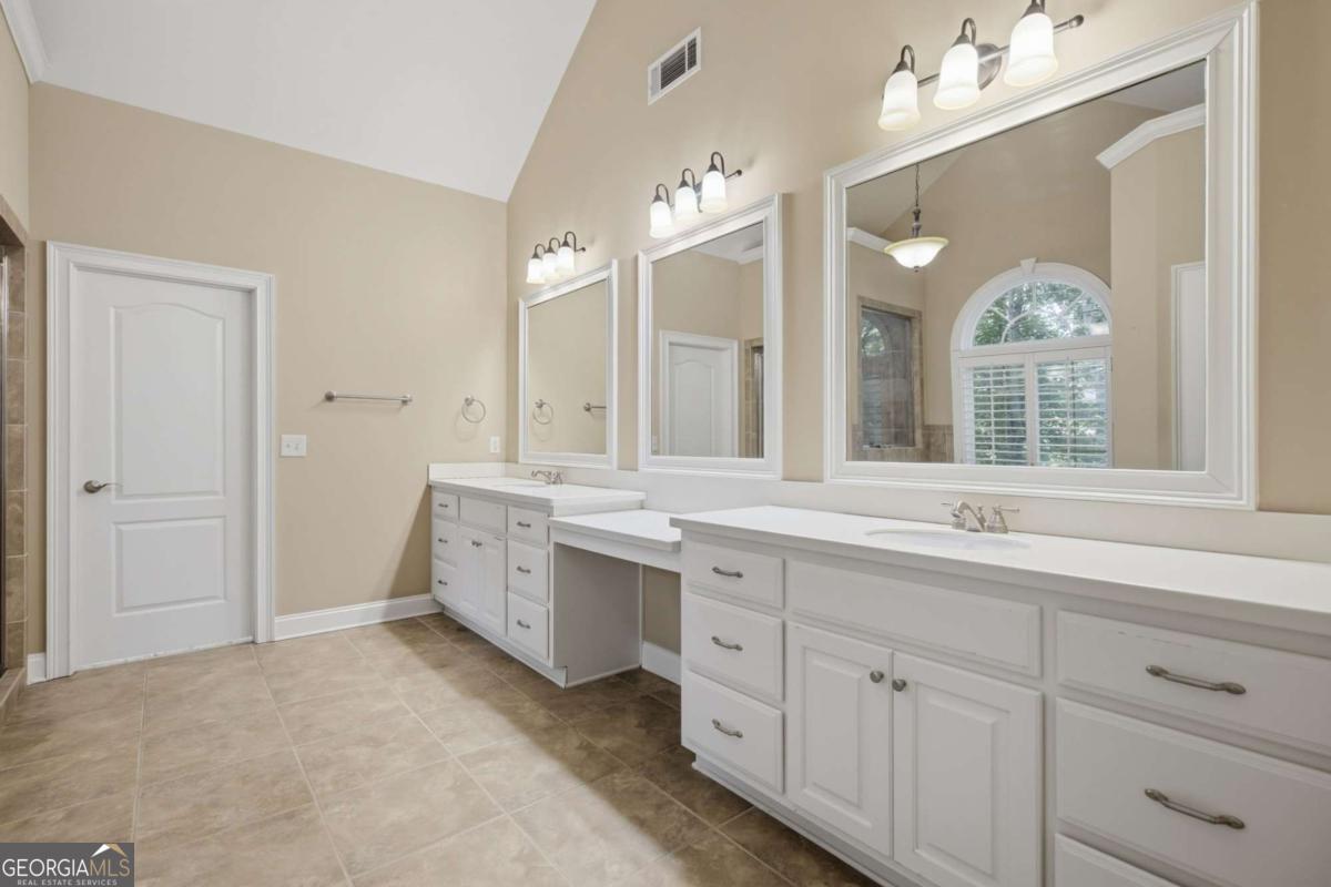 5105 Stefan Ridge Way Property Photo 25