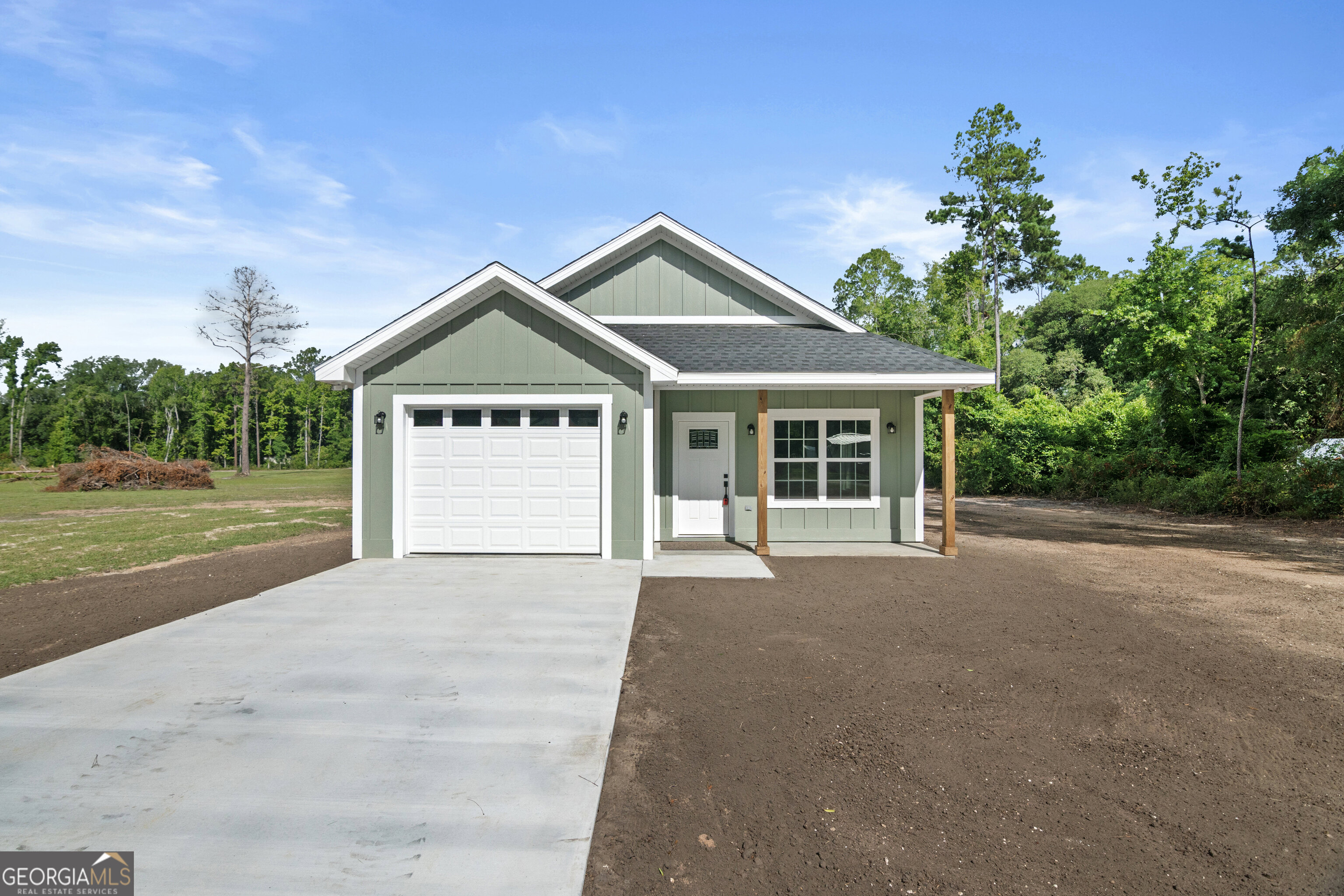 93 Riverside Drive Property Photo 1