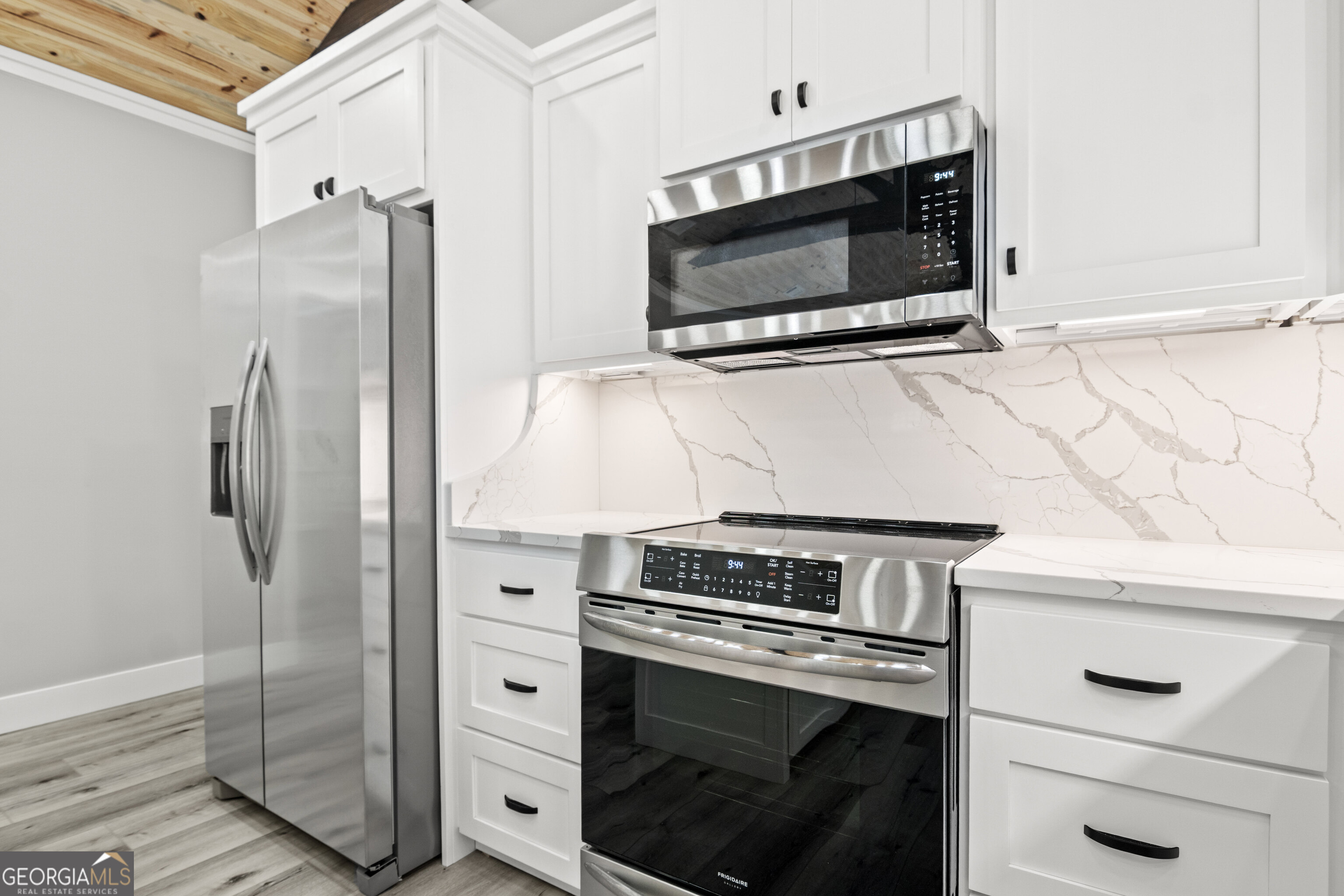 93 Riverside Drive Property Photo 14