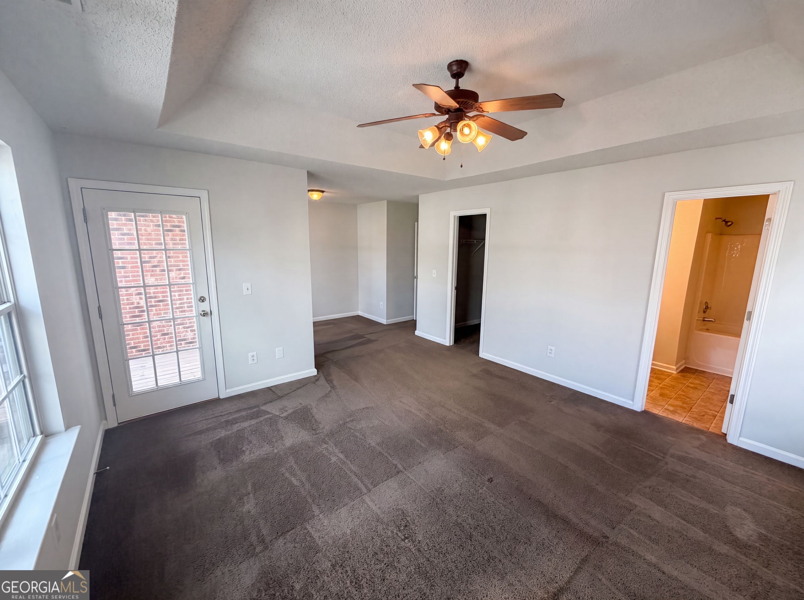 7553 Rutgers Circle Property Photo 4