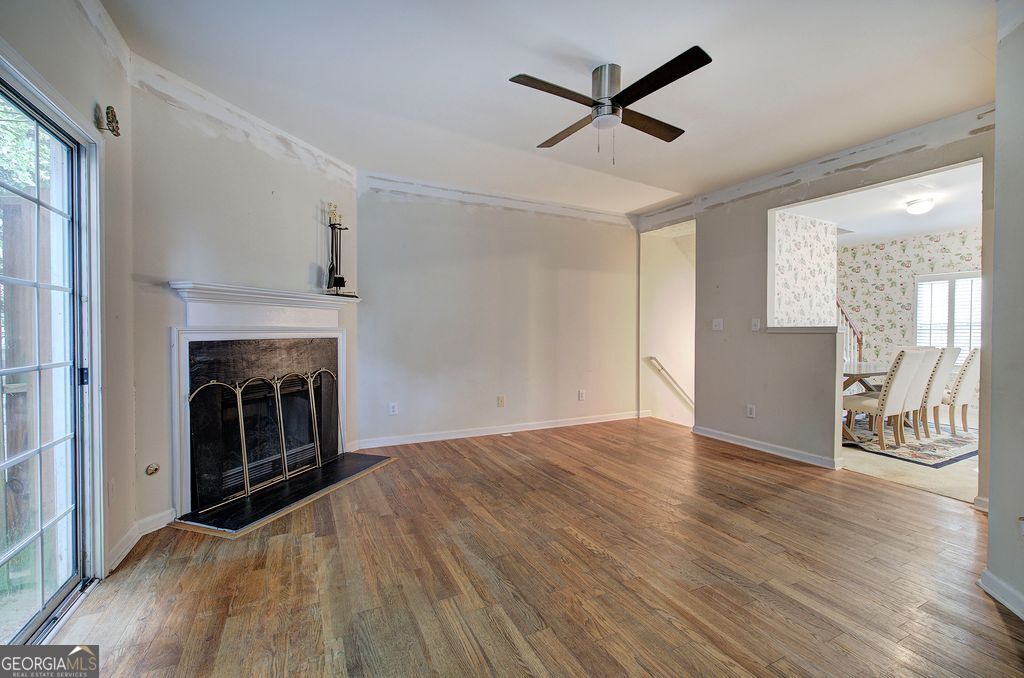 4144 Spring Cove Drive Property Photo 6