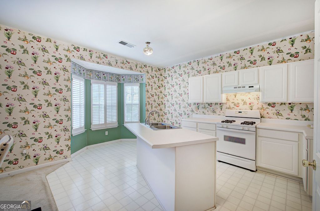 4144 Spring Cove Drive Property Photo 8