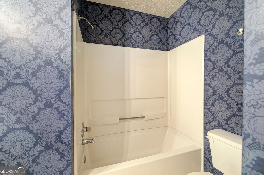 4144 Spring Cove Drive Property Photo 20