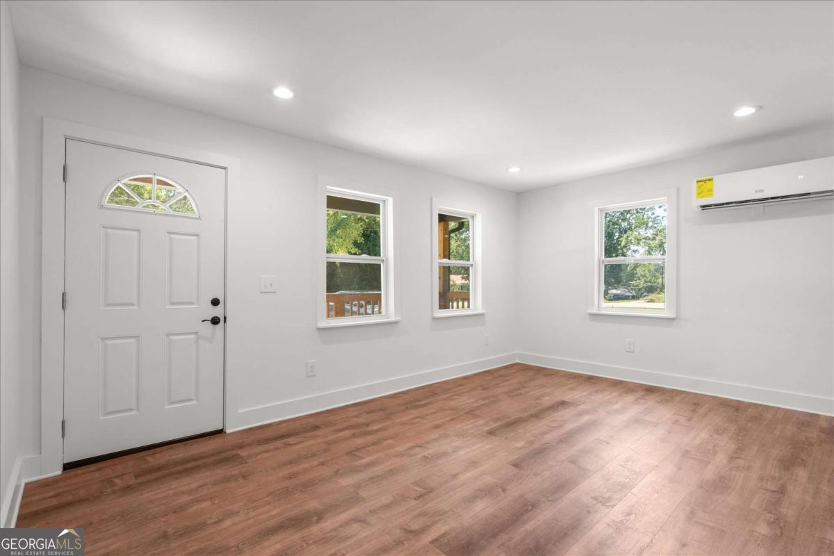 317 Bledsoe Street Property Photo 10