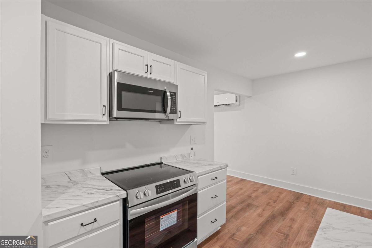 317 Bledsoe Street Property Photo 14