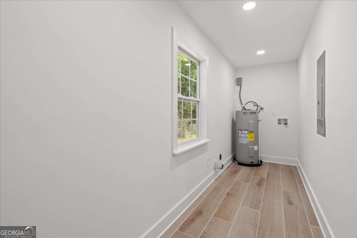 317 Bledsoe Street Property Photo 15