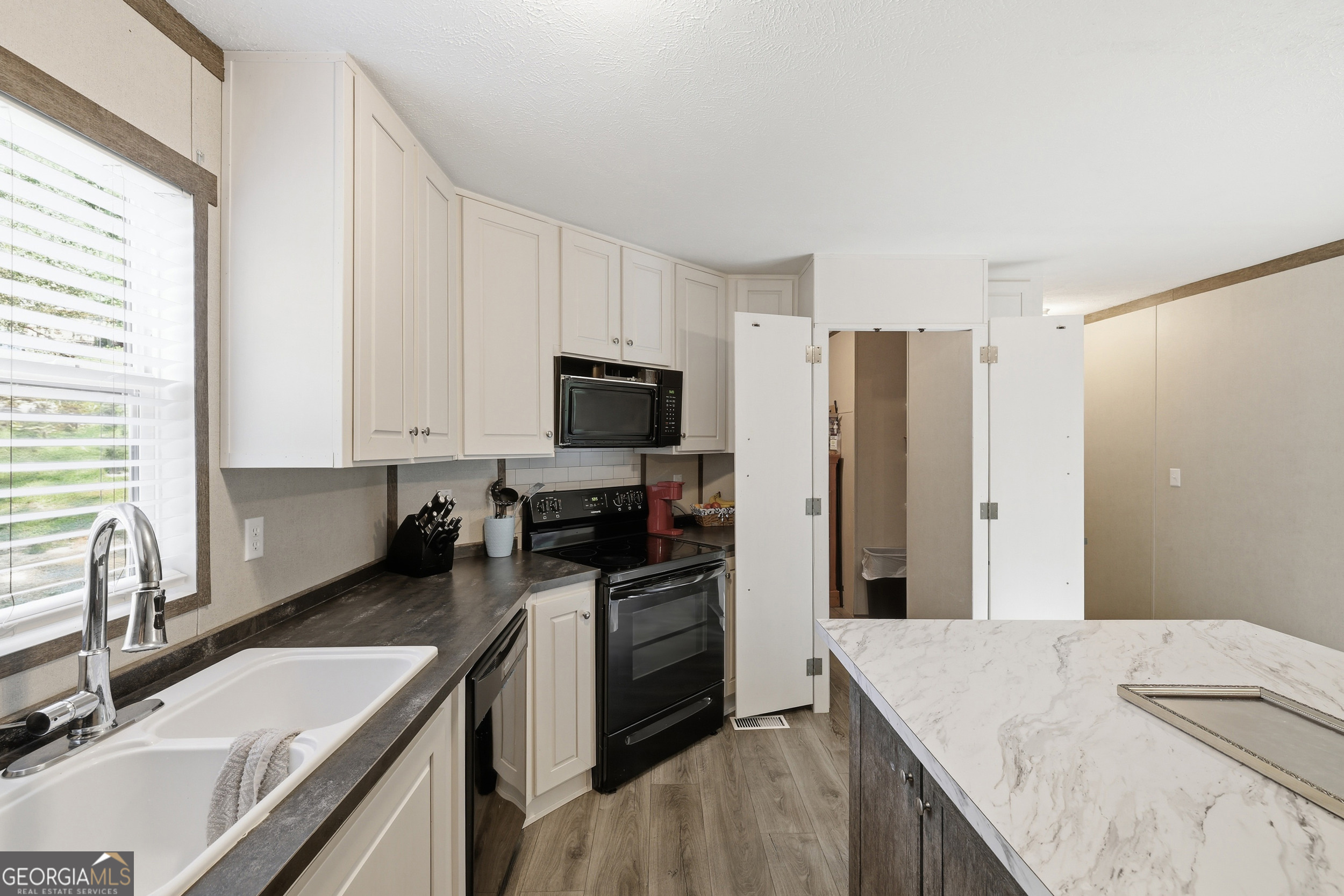 739 Ridgeview Drive Property Photo 4