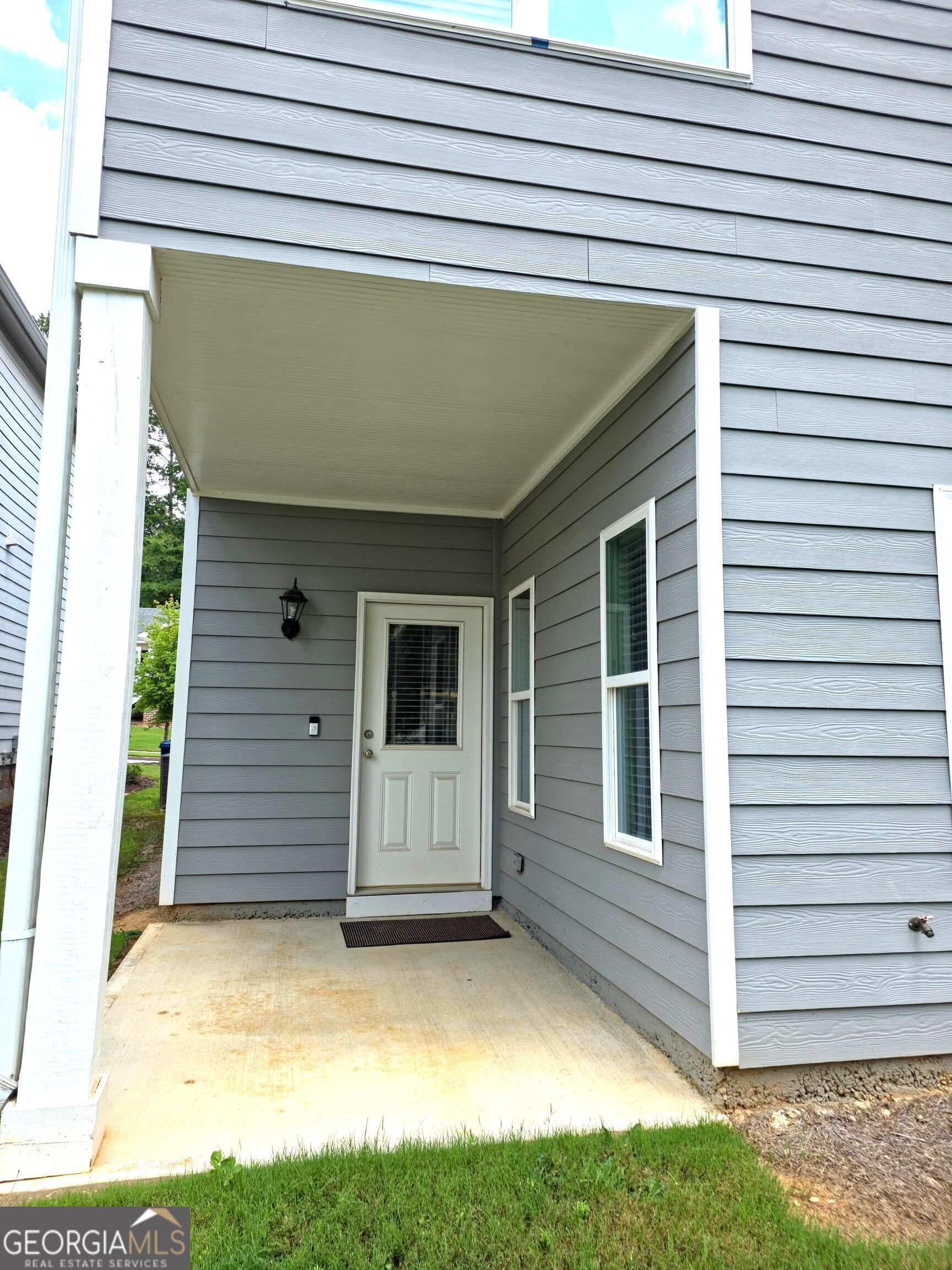 430 Village Creek Drive # B Property Photo 3