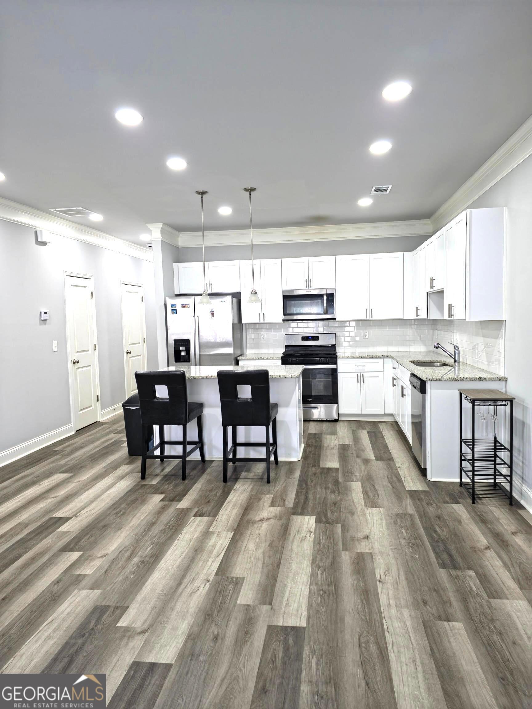 430 Village Creek Drive # B Property Photo 9