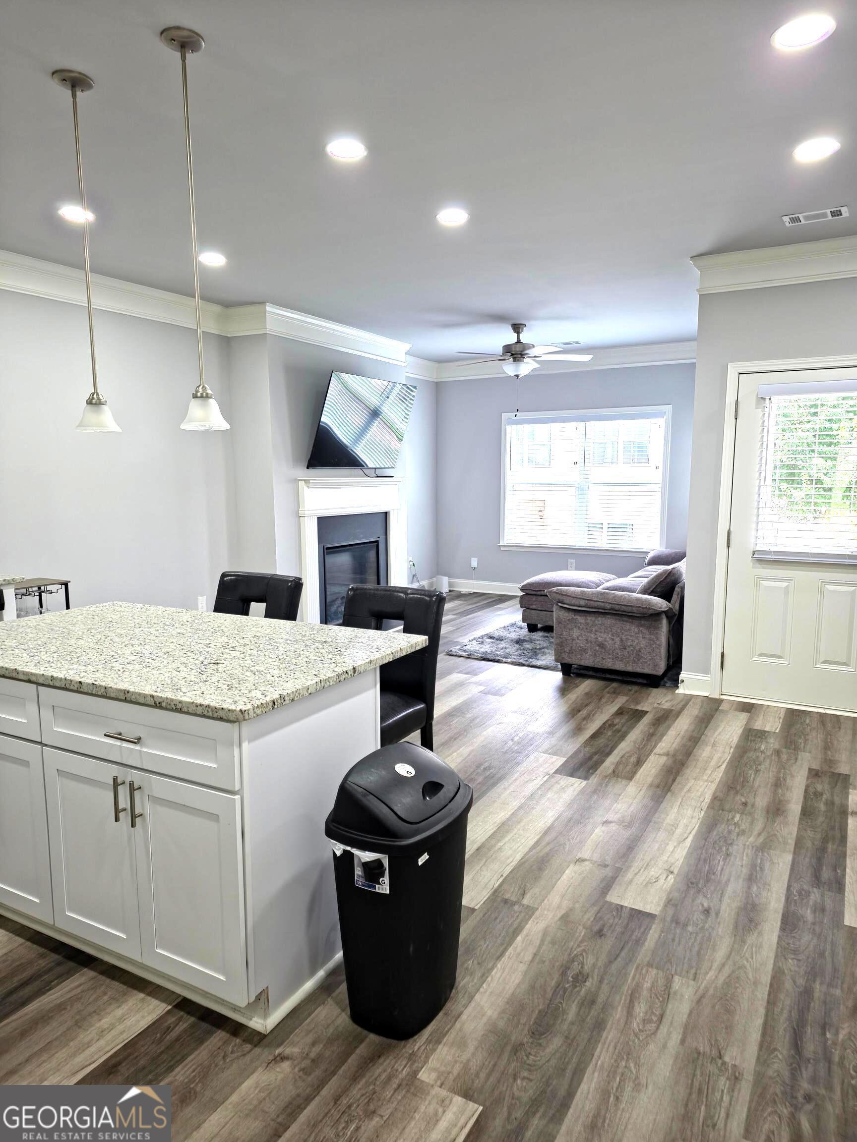 430 Village Creek Drive # B Property Photo 16