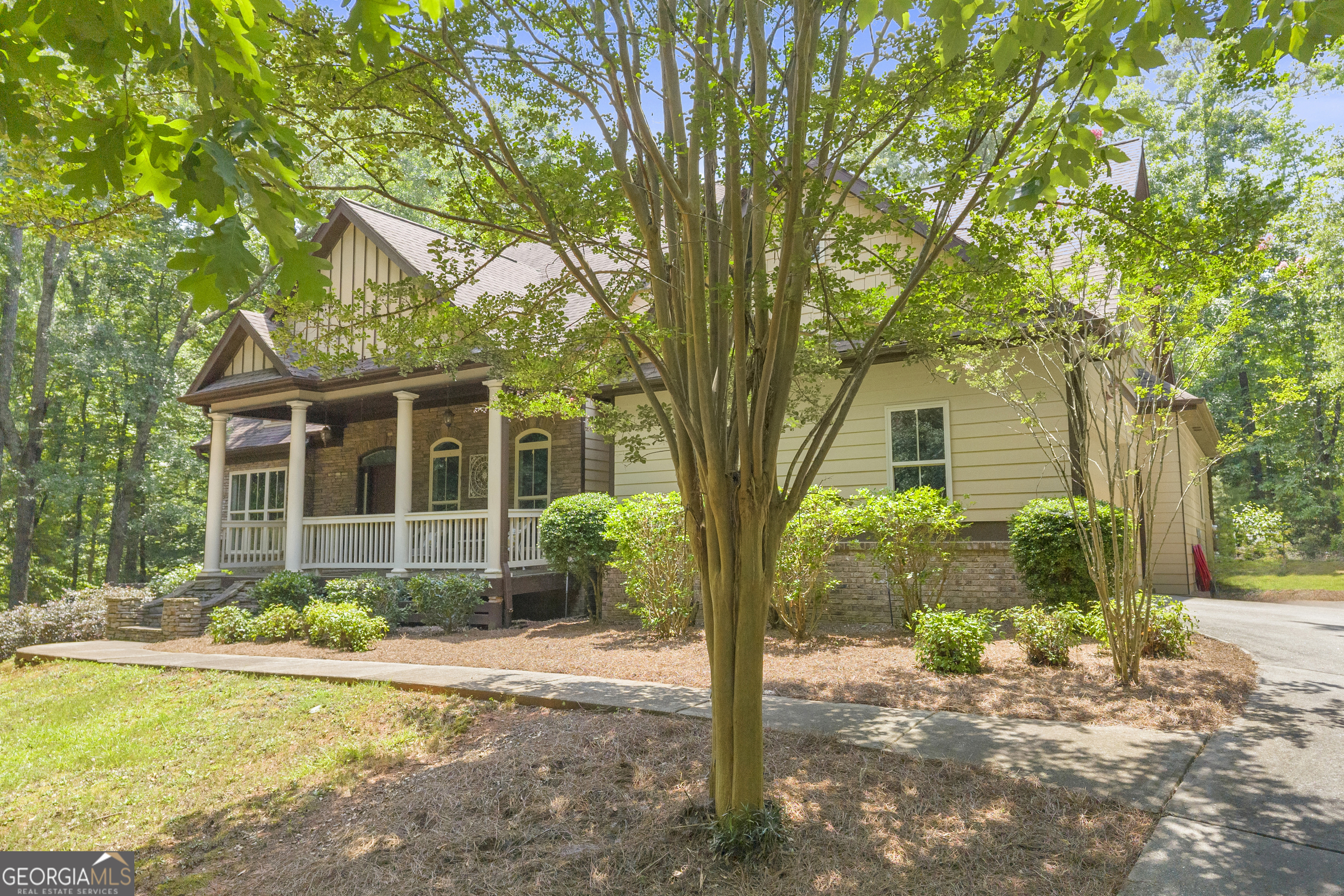 115 Creek Drive Property Photo 1