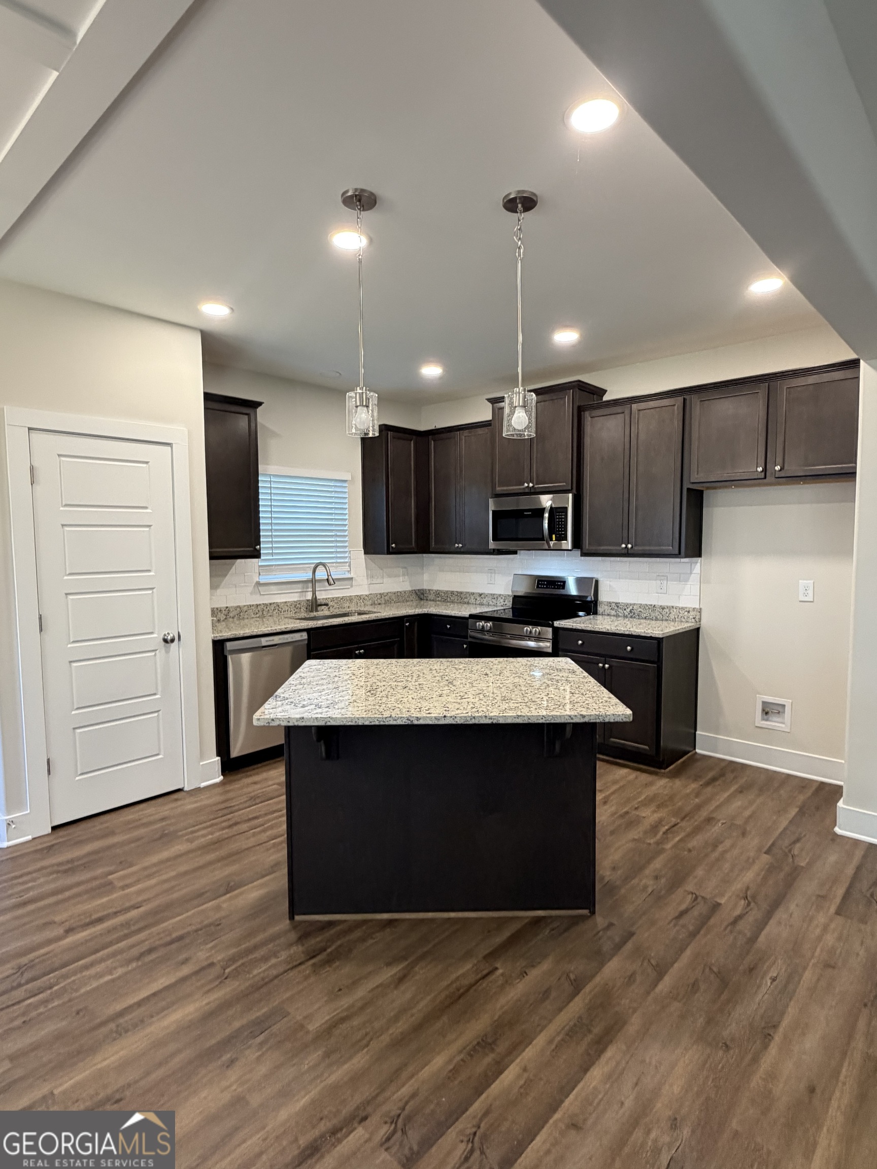 11145 Cornerstone Way Property Photo 2